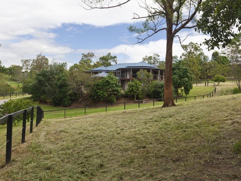 254 Crane Crescent, Nerang QLD 4211