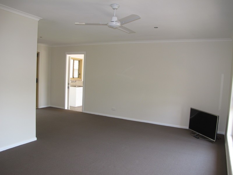 5 Issell Place, Highland Park QLD 4211