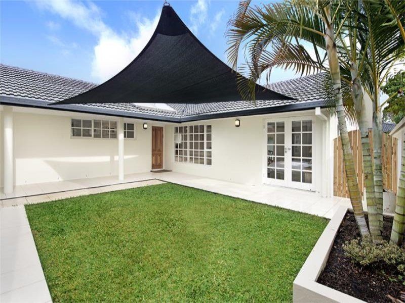 25 Brindisi Avenue, Surfers Paradise QLD 4217