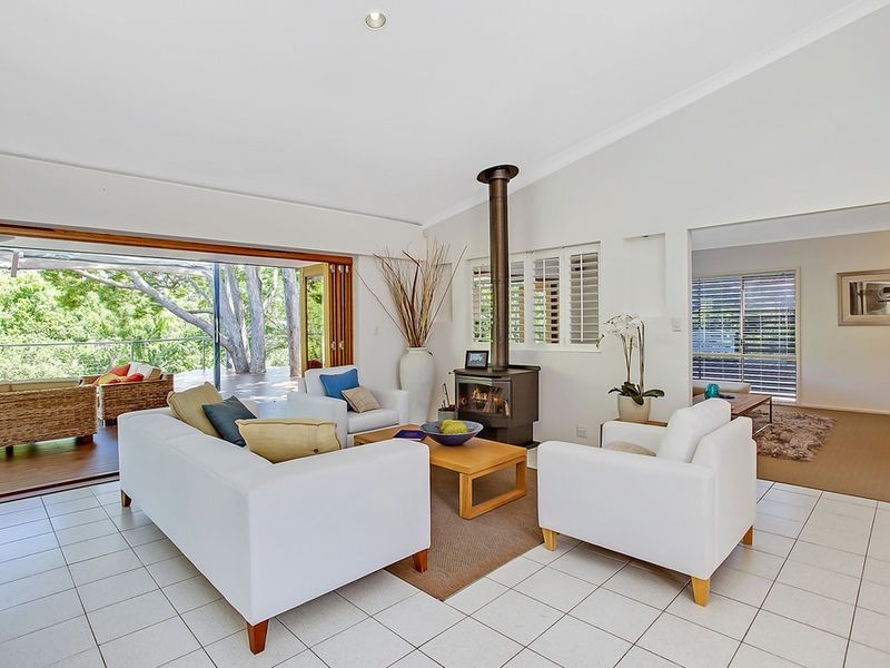 51 Nerang River Drive, Nerang QLD 4211