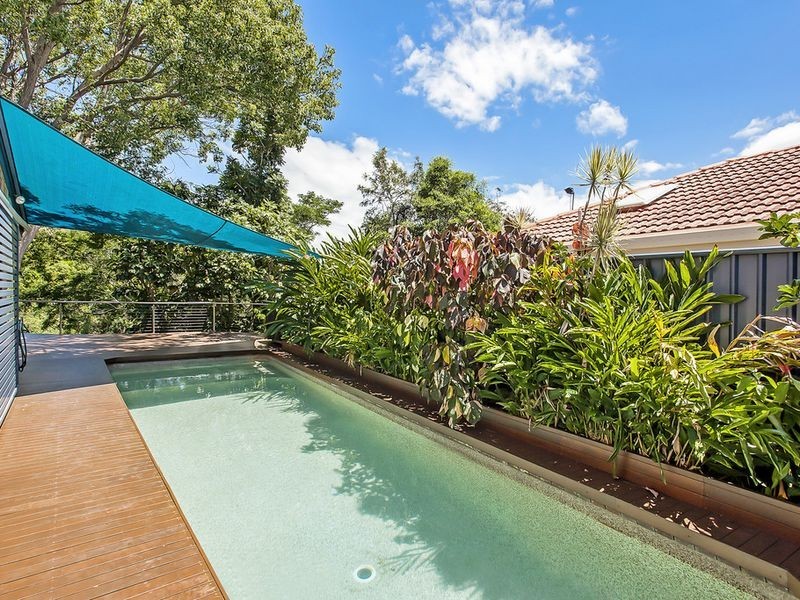 51 Nerang River Drive, Nerang QLD 4211