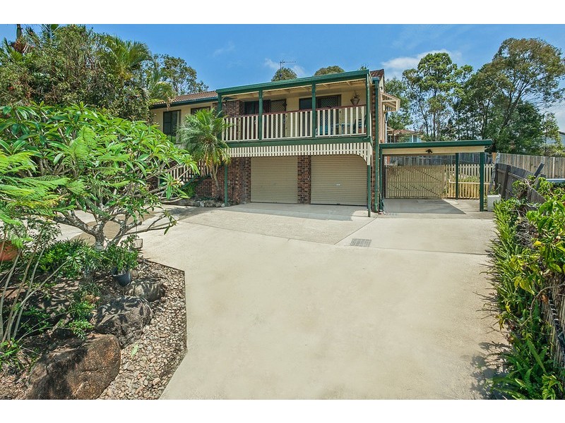 6 Chateau Court, Highland Park QLD 4211