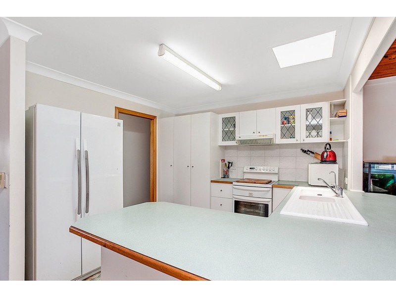 6 Chateau Court, Highland Park QLD 4211