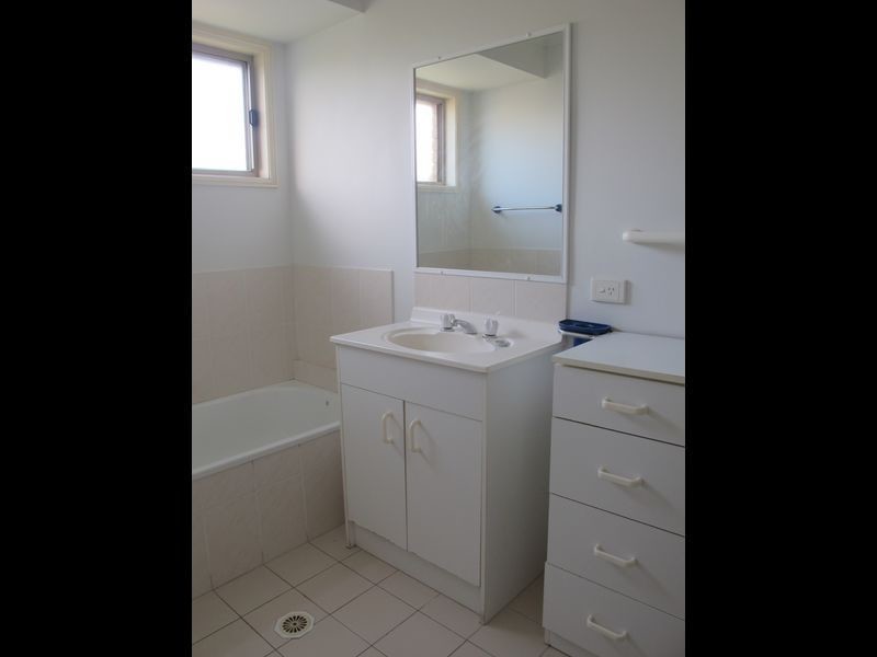 2/8 Keats Place, Nerang QLD 4211