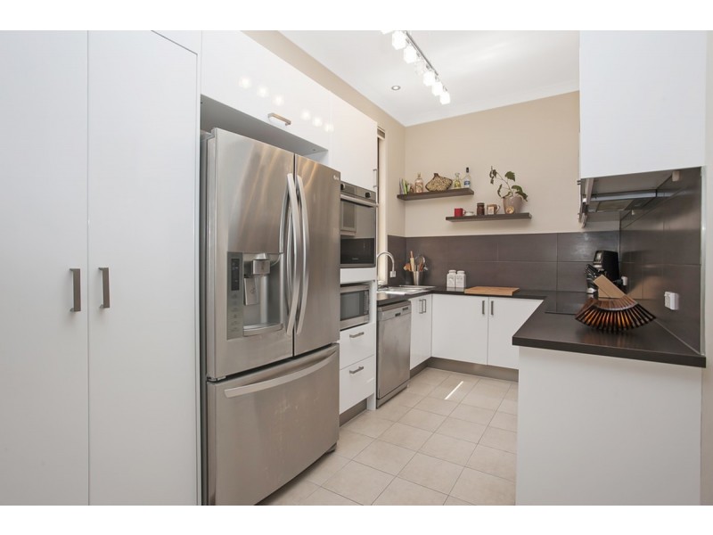 92/152 Palm Meadows Drive, Carrara QLD 4211
