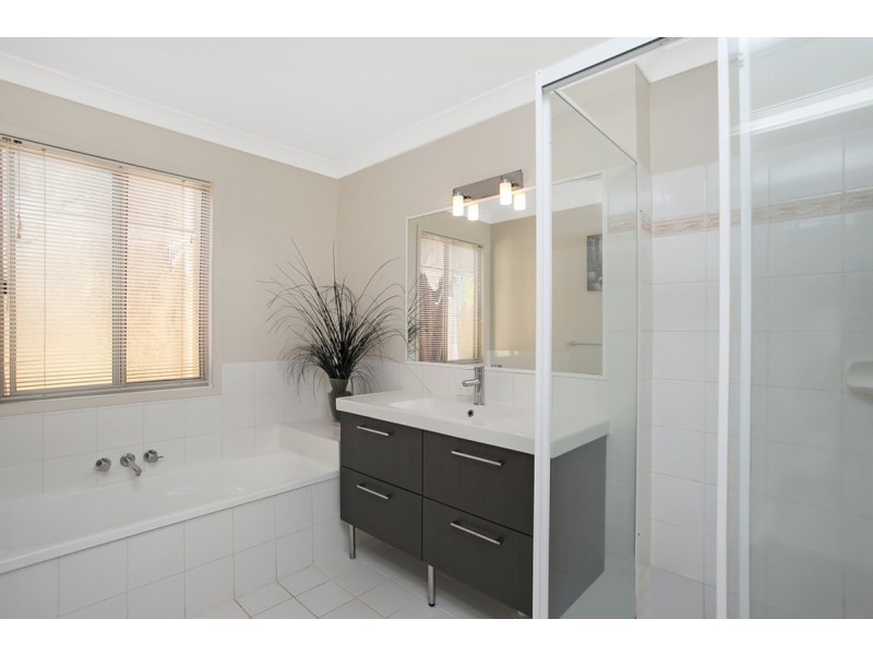 92/152 Palm Meadows Drive, Carrara QLD 4211