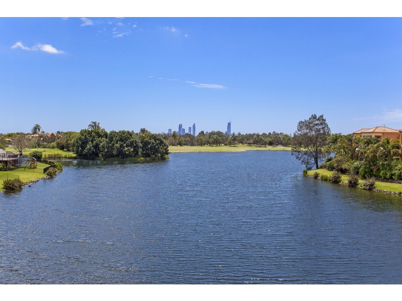 92/152 Palm Meadows Drive, Carrara QLD 4211