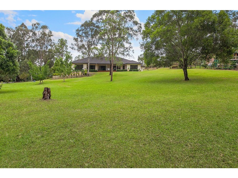 1 Country Crescent, Nerang QLD 4211