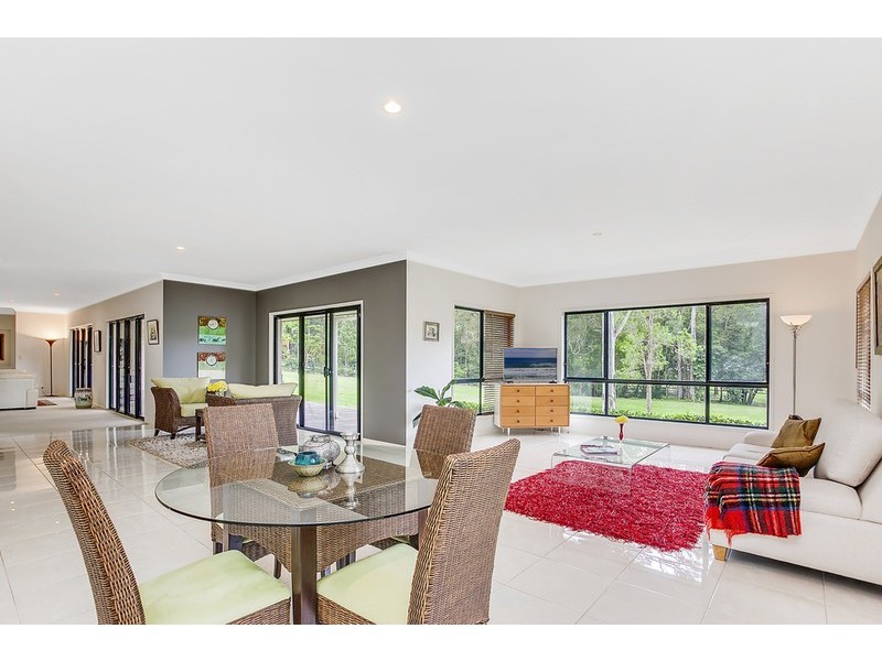 1 Country Crescent, Nerang QLD 4211