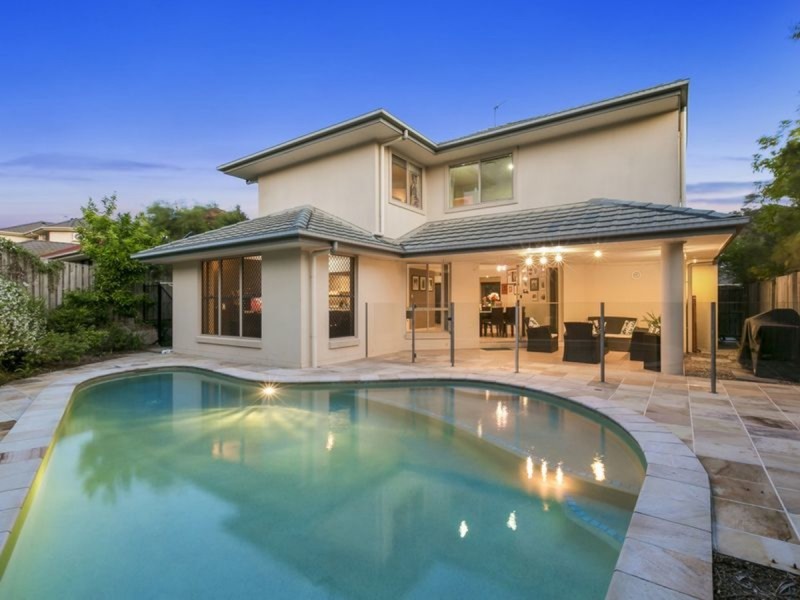 15 Rhiannon Drive, Ashmore QLD 4214