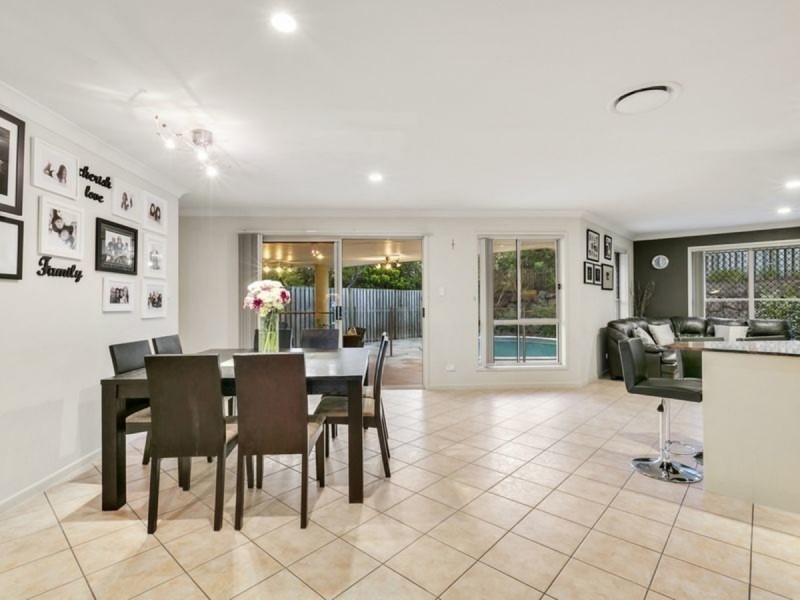 15 Rhiannon Drive, Ashmore QLD 4214