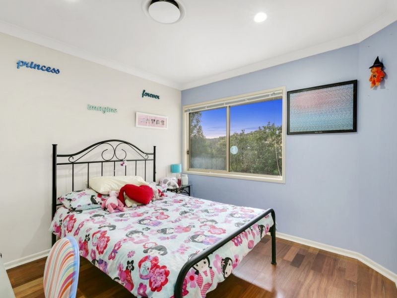 15 Rhiannon Drive, Ashmore QLD 4214