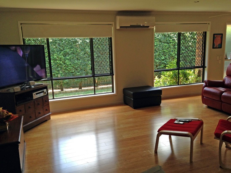 2 Lytham Court, Highland Park QLD 4211