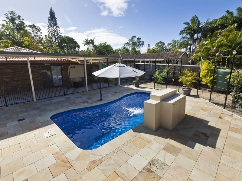 10 Levestam Court, Carrara QLD 4211