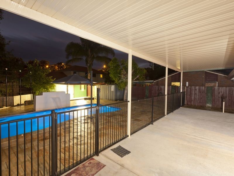 10 Levestam Court, Carrara QLD 4211