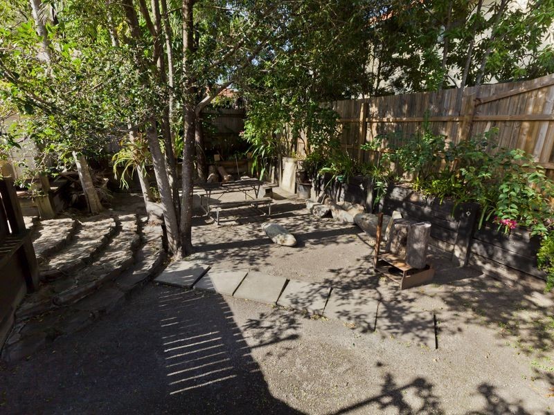 10 Levestam Court, Carrara QLD 4211