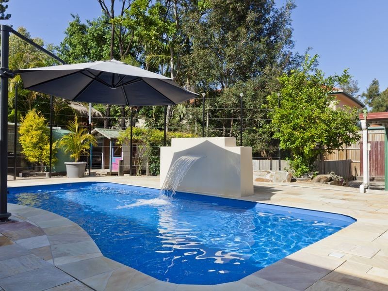 10 Levestam Court, Carrara QLD 4211