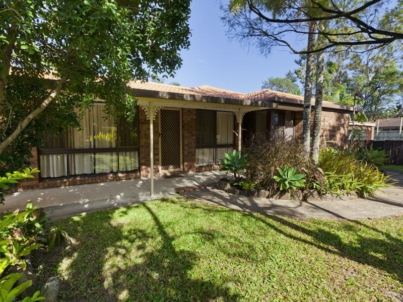 10 Levestam Court, Carrara QLD 4211