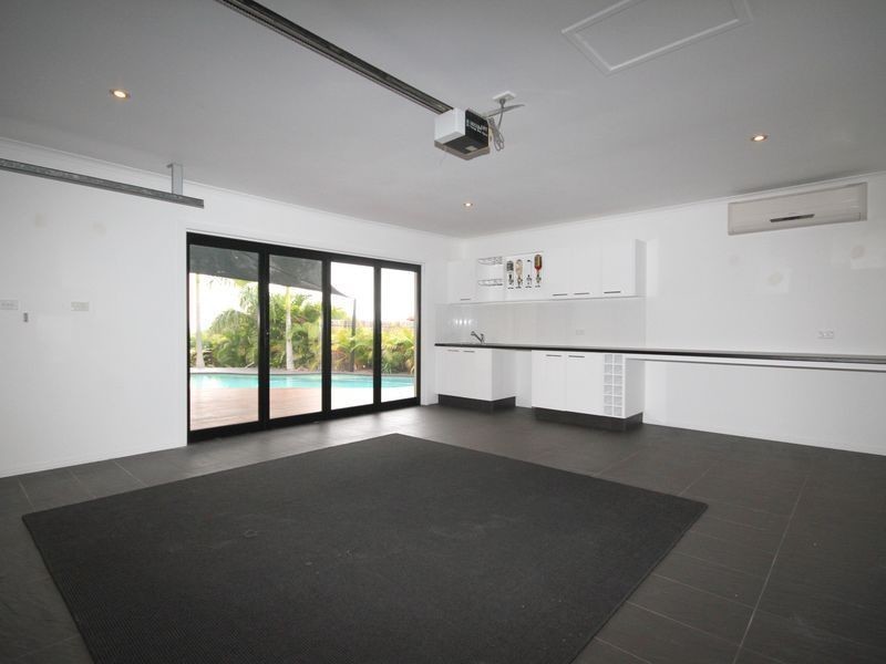 7 Bellavista Close, Highland Park QLD 4211