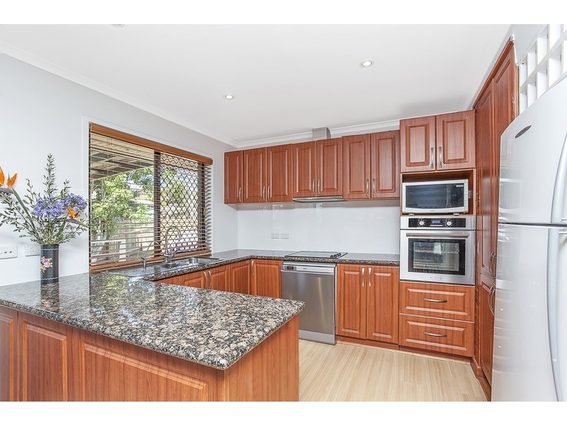 1 Kilmarnock Close, Highland Park QLD 4211