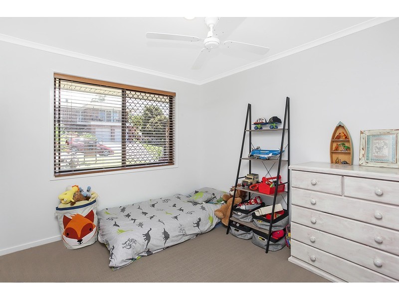 1 Kilmarnock Close, Highland Park QLD 4211