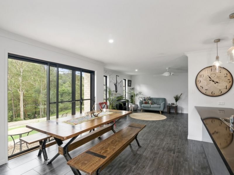 14 Pinnacle Drive, Wongawallan QLD 4210