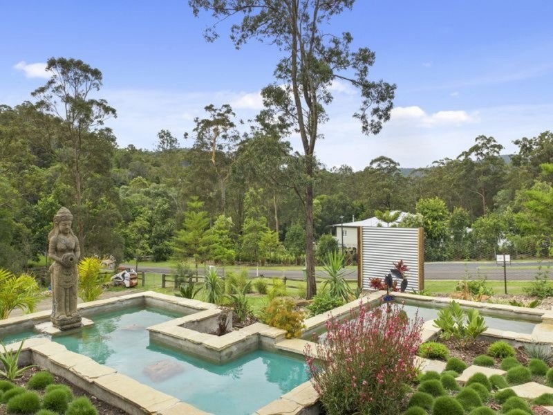 14 Pinnacle Drive, Wongawallan QLD 4210