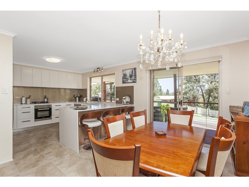 1 Sevenoaks Court, Worongary QLD 4213