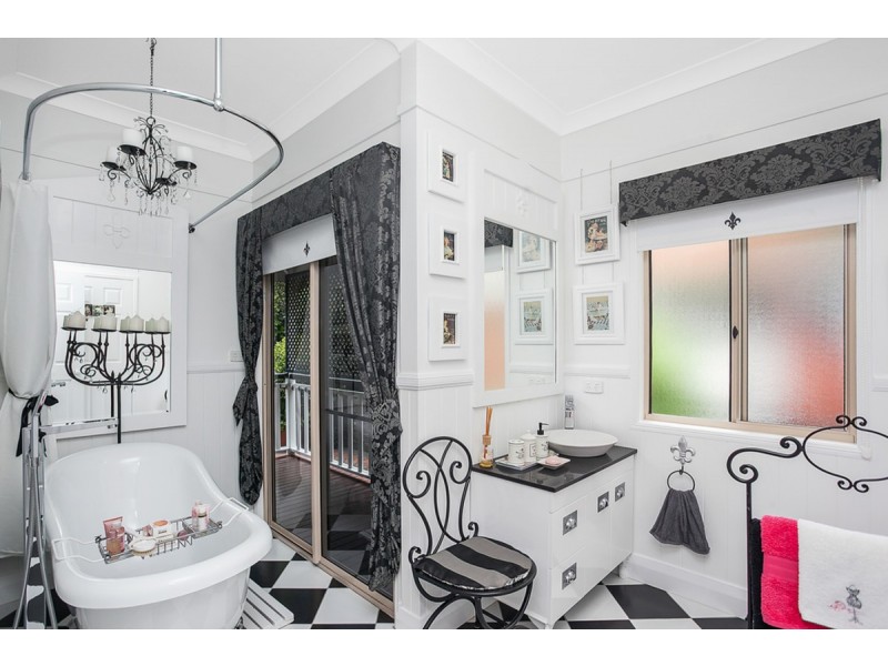 18 Gretty Lane, Lower Beechmont QLD 4211