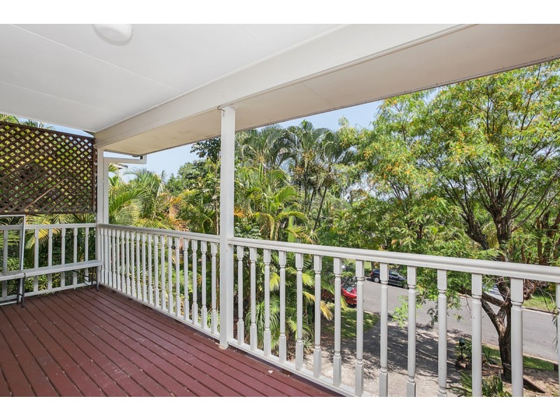 27 Milparinka Terrace, Ashmore QLD 4214