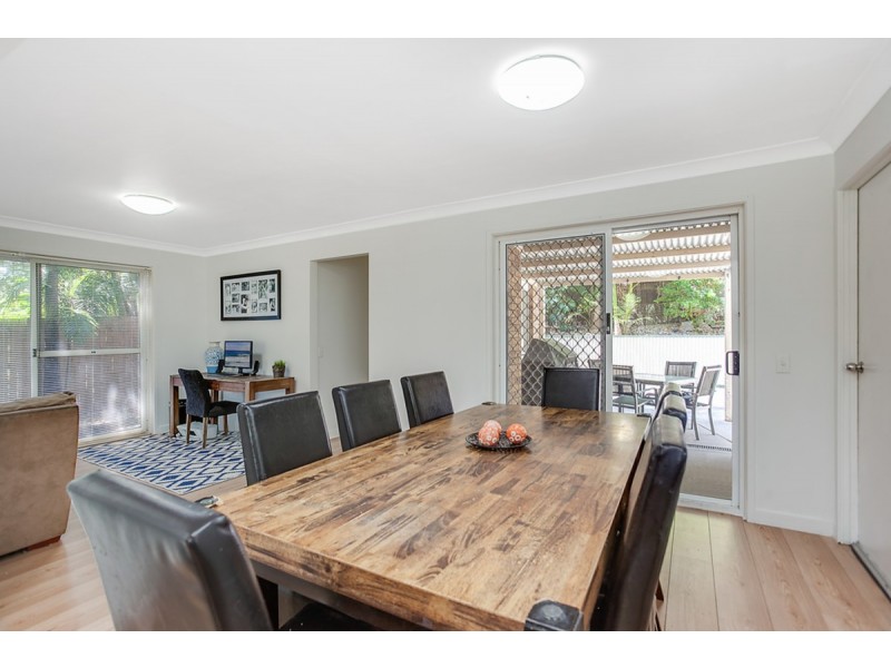 27 Milparinka Terrace, Ashmore QLD 4214