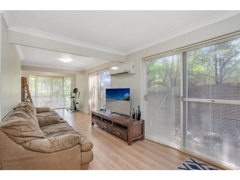 27 Milparinka Terrace, Ashmore QLD 4214