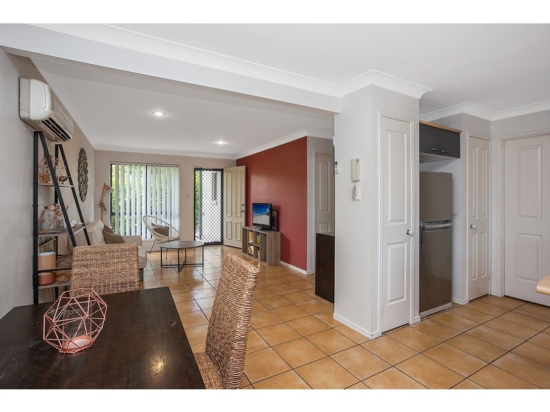 15/31 Archipelago Street, Pacific Pines QLD 4211