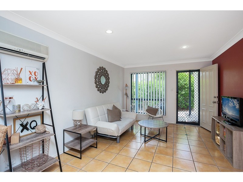 15/31 Archipelago Street, Pacific Pines QLD 4211