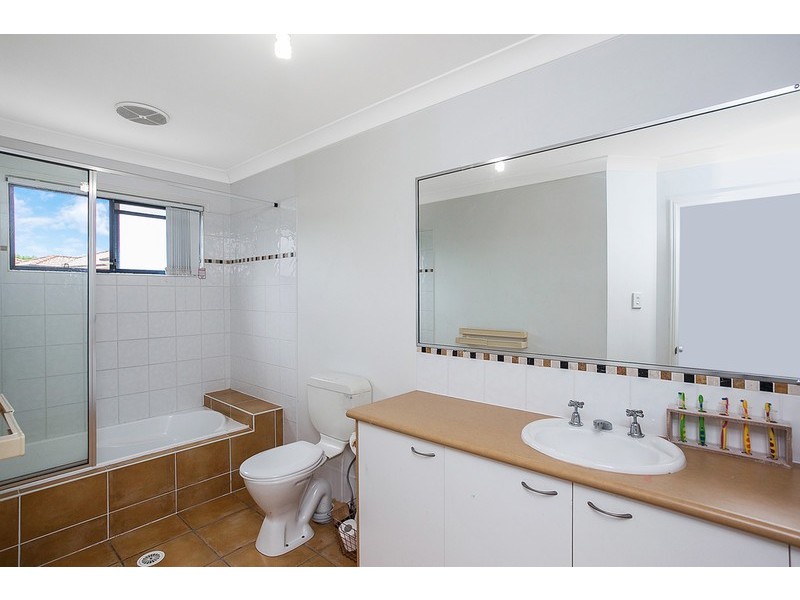 15/31 Archipelago Street, Pacific Pines QLD 4211