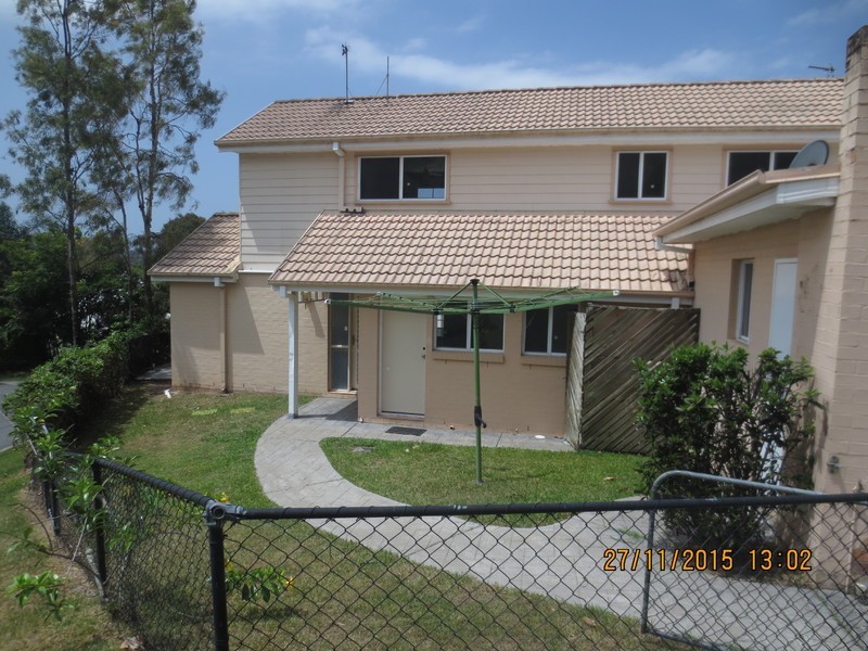 1/2 Tara Terrace, Carrara QLD 4211