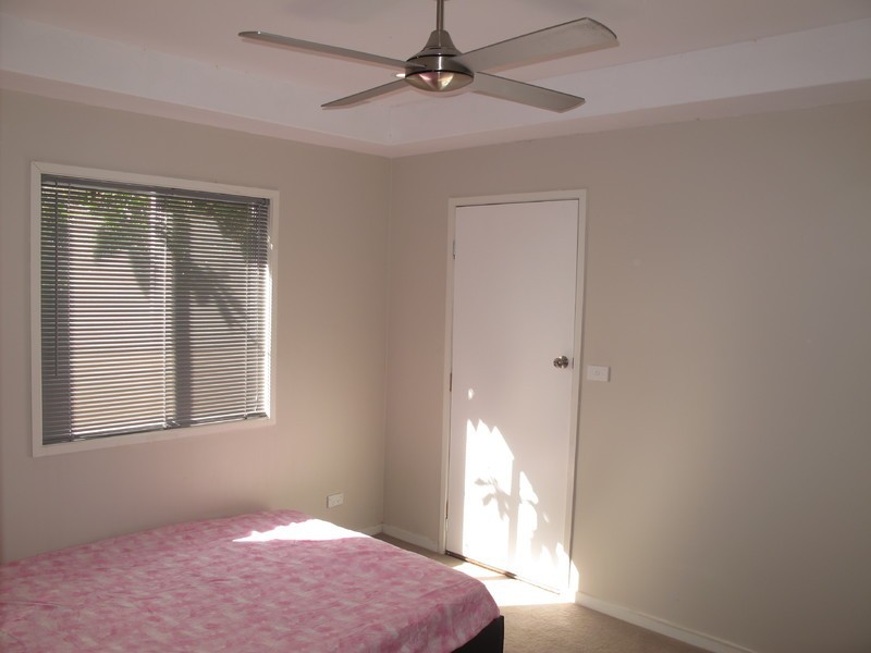 Unit 2, 2/28 Harley Street, Labrador QLD 4215