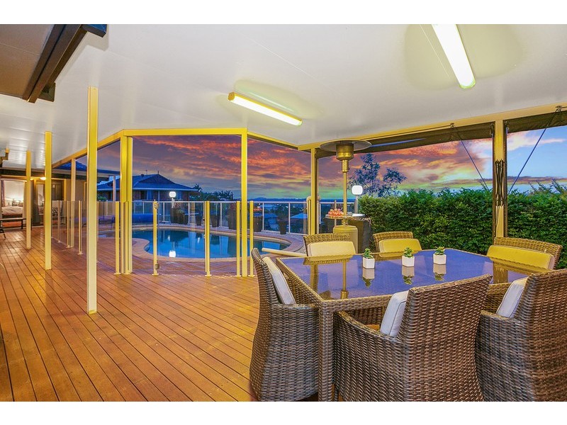 24 Trafalgar Street, Highland Park QLD 4211