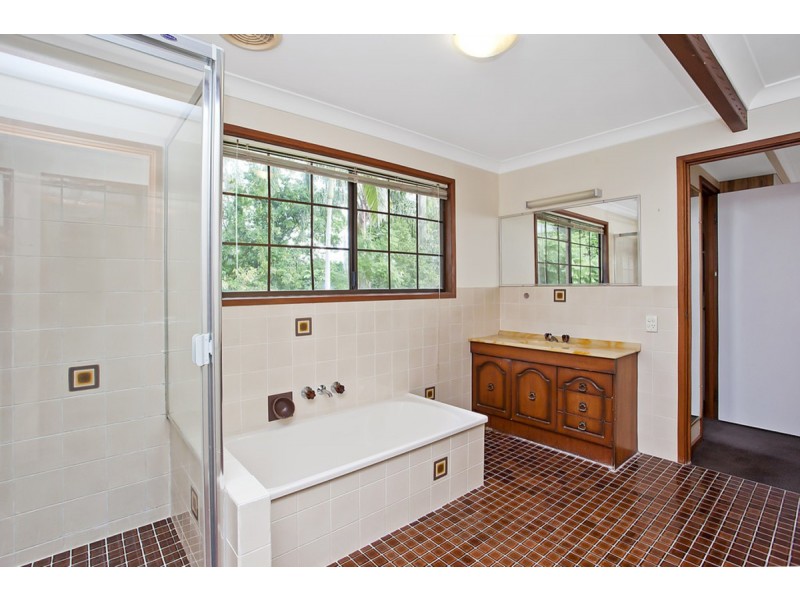 25 Bartlett Avenue, Nerang QLD 4211