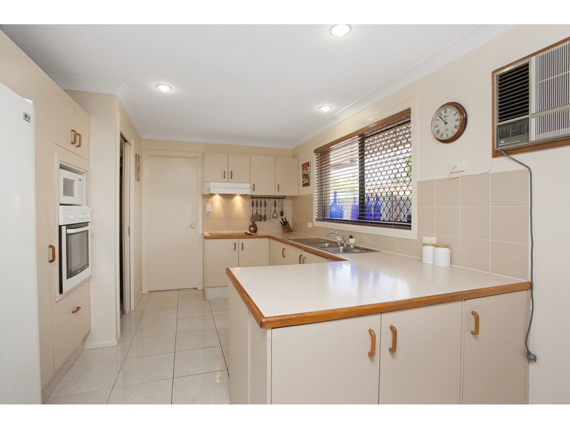 37 Bosun Parade, Ashmore QLD 4214