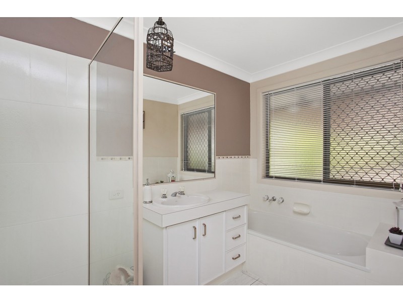 37 Bosun Parade, Ashmore QLD 4214