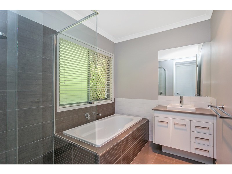 5 Rutherford Circuit, Gilston QLD 4211