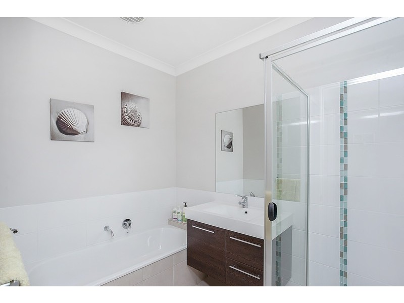 11a Abbey Rose Way, Nerang QLD 4211