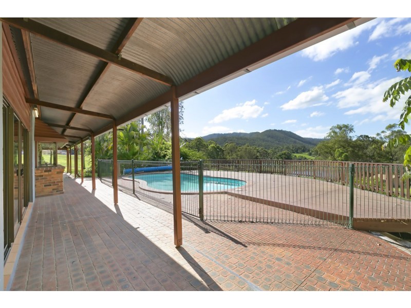83 Clagiraba Road, Clagiraba QLD 4211
