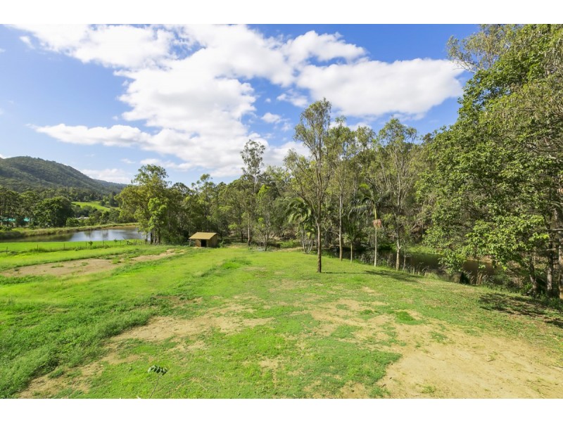 83 Clagiraba Road, Clagiraba QLD 4211