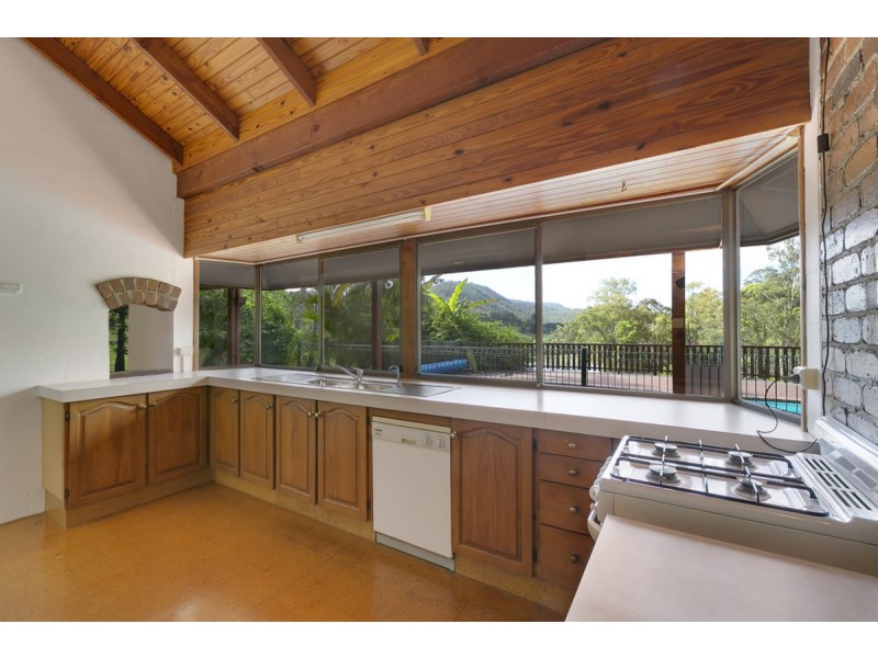 83 Clagiraba Road, Clagiraba QLD 4211