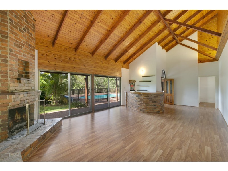 83 Clagiraba Road, Clagiraba QLD 4211