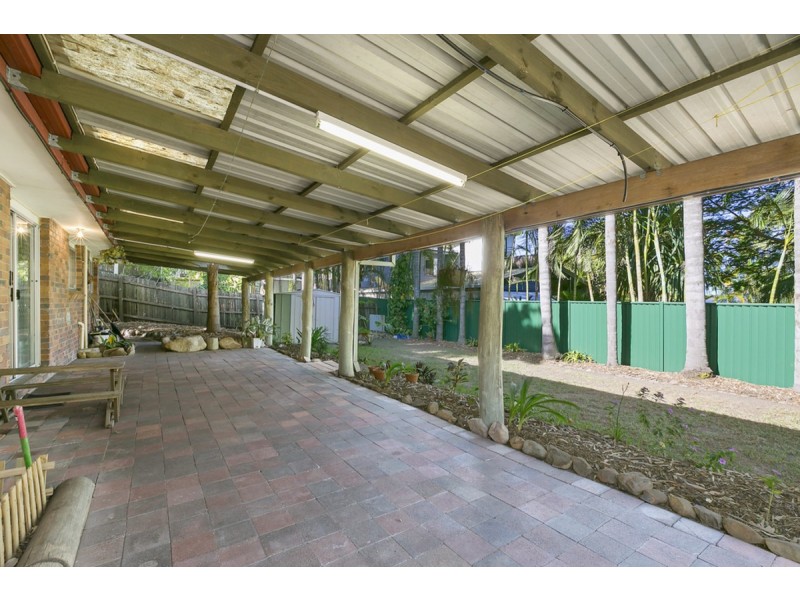 9 Jabiluka Drive, Highland Park QLD 4211