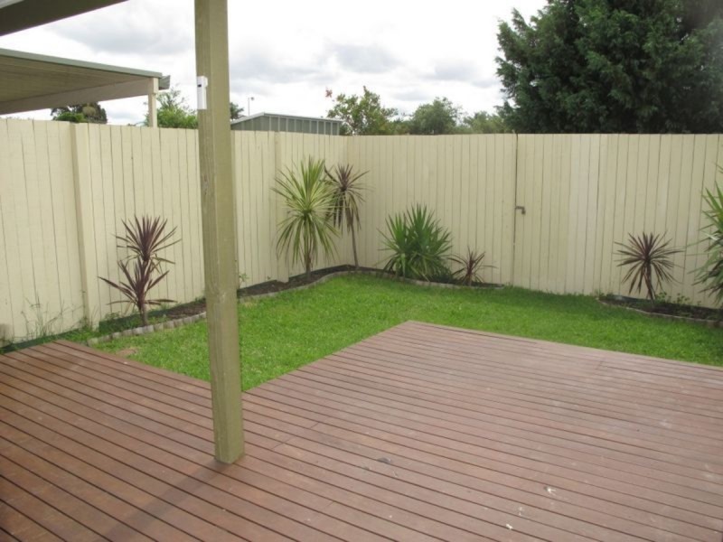 2/111 Little Usher Avenue, Labrador QLD 4215