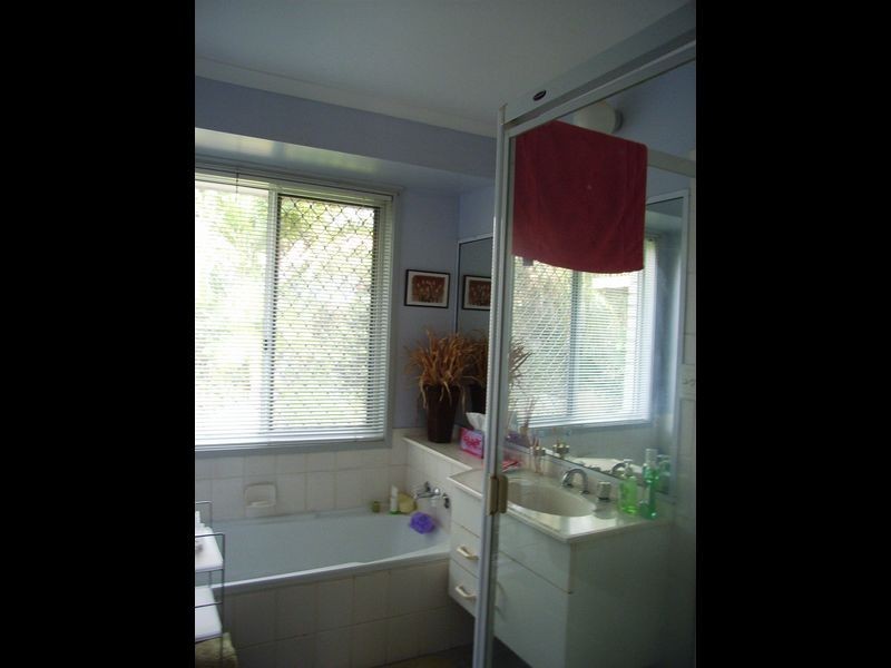 16 Sharne Court, Carrara QLD 4211